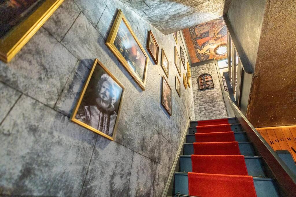 Hogwarts Hideaway Themed Property Вотфорд Екстер'єр фото